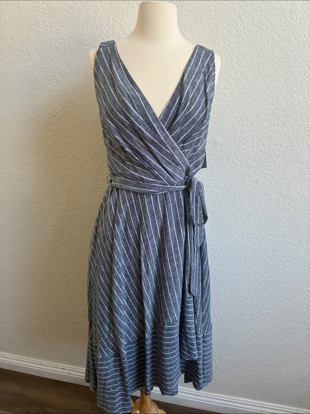 DKNY Gray Striped Sleeveless Wrap Dress with Tie